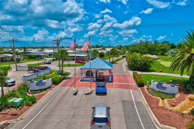 5554 Sir Walter WAY, North Fort Myers, FL 33917