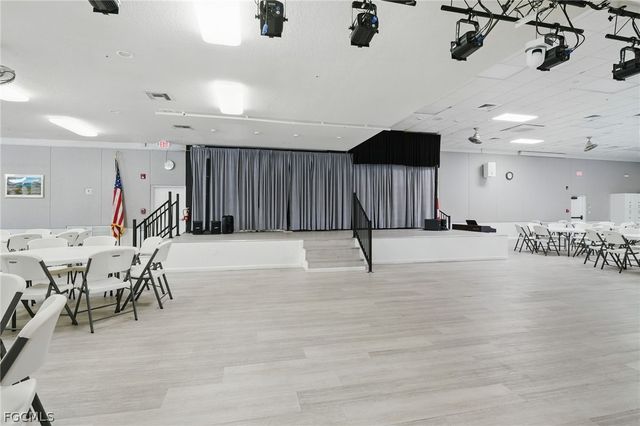 5554 Sir Walter WAY, North Fort Myers, FL 33917