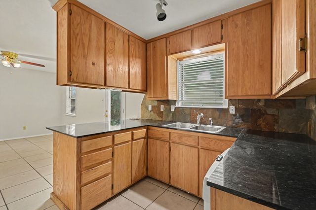1418 Tatum Drive, Arlington, TX 76012