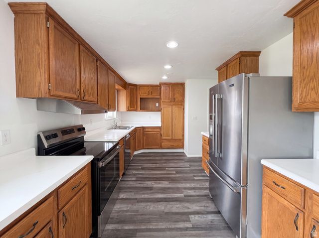 408 N 1500 W, Clinton, UT 84015