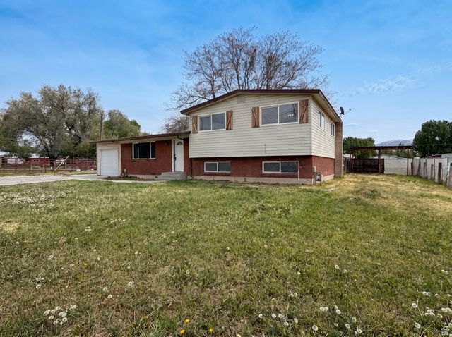 408 N 1500 W, Clinton, UT 84015