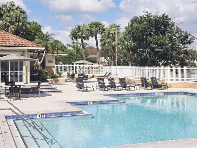 860 NW 92nd Ave 860, Plantation, FL 33324