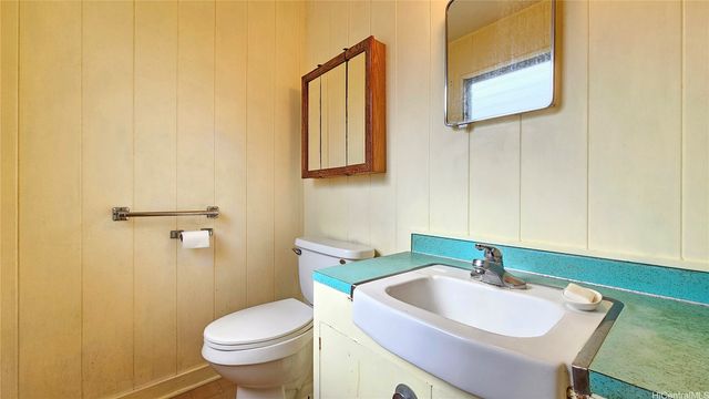 3537 Kumuwai Place, Honolulu, HI 96822