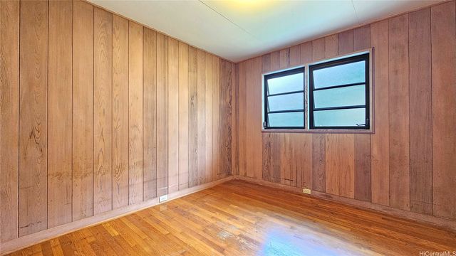 3537 Kumuwai Place, Honolulu, HI 96822