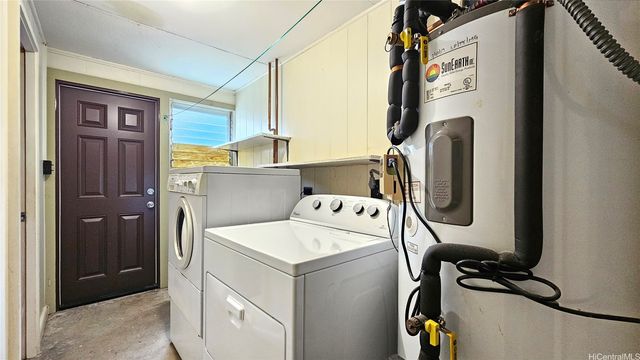 3537 Kumuwai Place, Honolulu, HI 96822