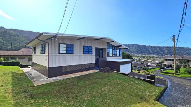 3537 Kumuwai Place, Honolulu, HI 96822
