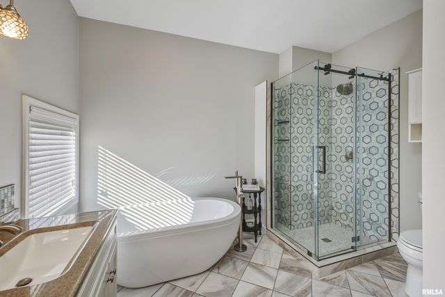 1215 PEACH TREE Lane, Quincy, IL 62305