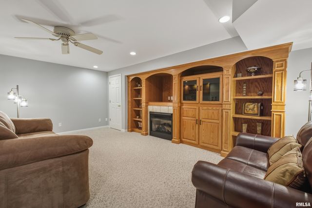 1215 PEACH TREE Lane, Quincy, IL 62305