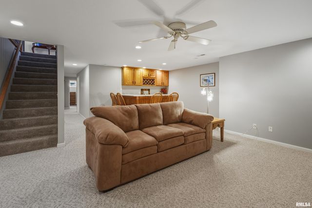 1215 PEACH TREE Lane, Quincy, IL 62305