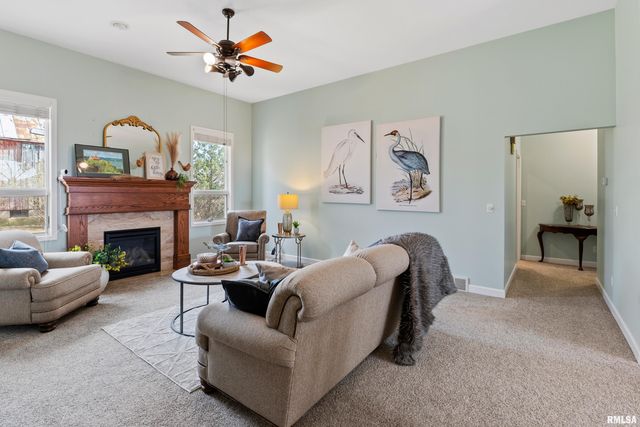 1215 PEACH TREE Lane, Quincy, IL 62305