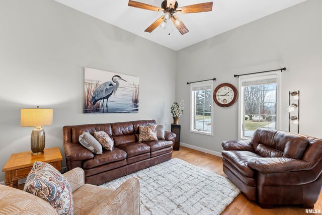 1215 PEACH TREE Lane, Quincy, IL 62305