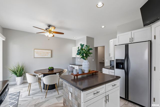 1215 PEACH TREE Lane, Quincy, IL 62305