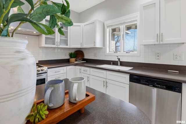 1215 PEACH TREE Lane, Quincy, IL 62305