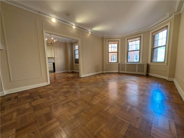 144 N Dithridge St 403, Oakland, PA 15213