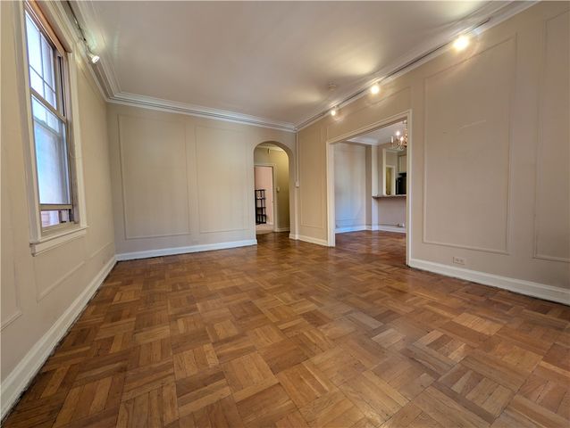 144 N Dithridge St 403, Oakland, PA 15213