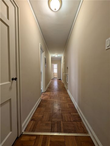 144 N Dithridge St 403, Oakland, PA 15213