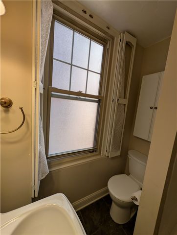 144 N Dithridge St 403, Oakland, PA 15213