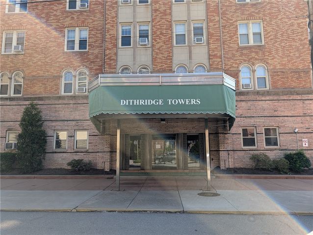 144 N Dithridge St 403, Oakland, PA 15213