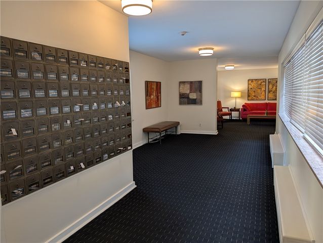 144 N Dithridge St 403, Oakland, PA 15213