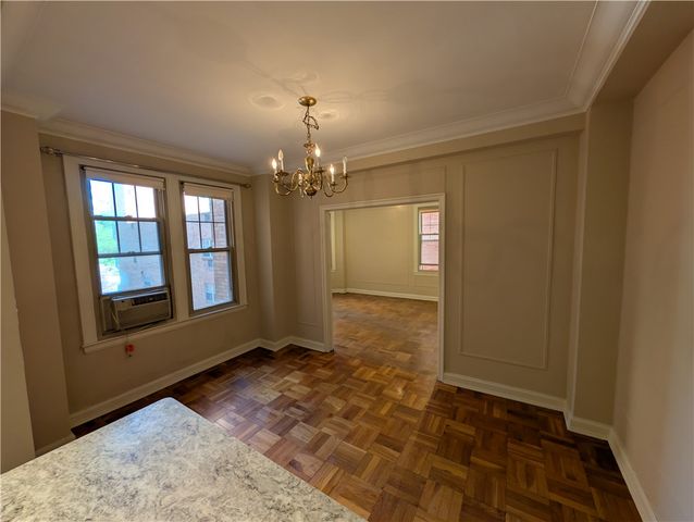 144 N Dithridge St 403, Oakland, PA 15213