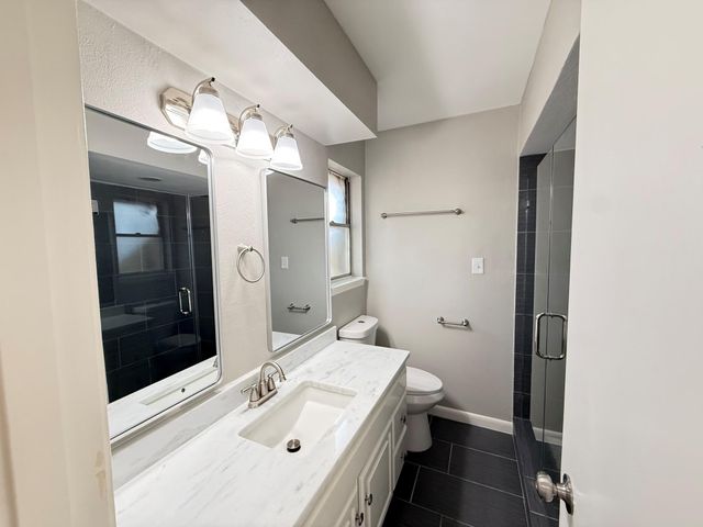 9814 Foxrun Court, Houston, TX 77080