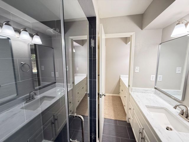 9814 Foxrun Court, Houston, TX 77080