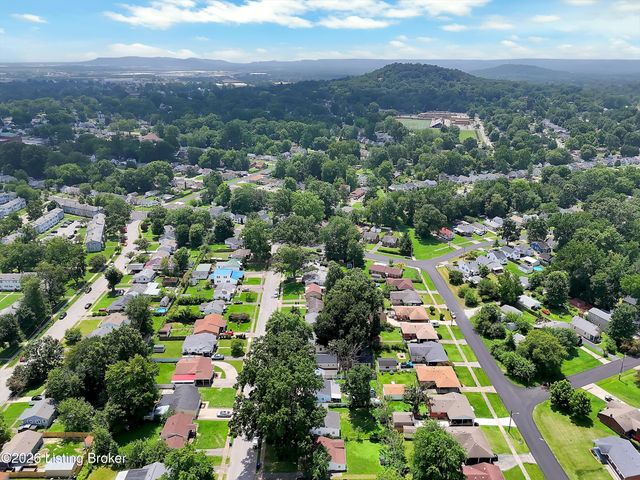 5312 Devers Ave, Louisville, KY 40214