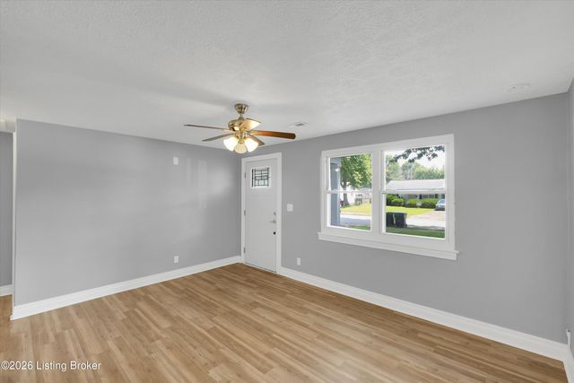 5312 Devers Ave, Louisville, KY 40214