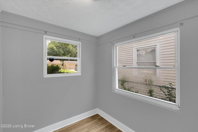 5312 Devers Ave, Louisville, KY 40214