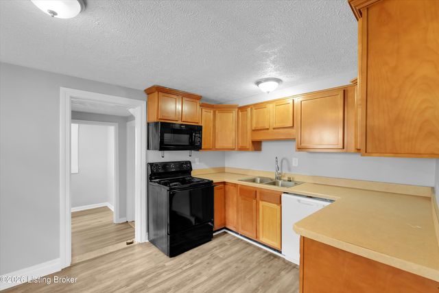 5312 Devers Ave, Louisville, KY 40214