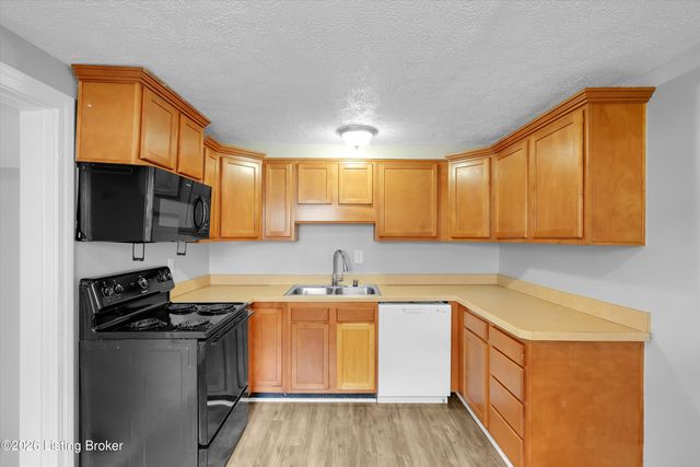 5312 Devers Ave, Louisville, KY 40214