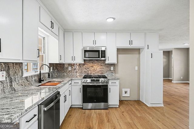 2304 Rolling Acres Drive SW, Conyers, GA 30094