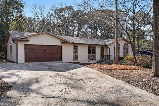 2304 Rolling Acres Drive SW, Conyers, GA 30094