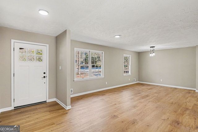 2304 Rolling Acres Drive SW, Conyers, GA 30094