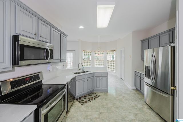 209 CAMELLIA DRIVE, Chelsea, AL 35043