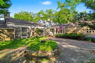 26580 Wellington Road, Franklin, MI 48025