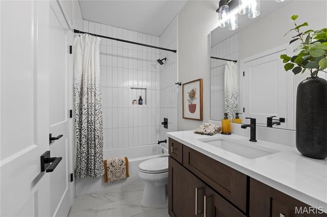 16908 Lewis Spring Farms Road, Wildwood, MO 63005