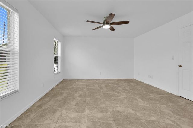 4621 30th ST SW, Lehigh Acres, FL 33973