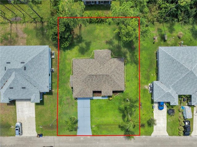 4621 30th ST SW, Lehigh Acres, FL 33973