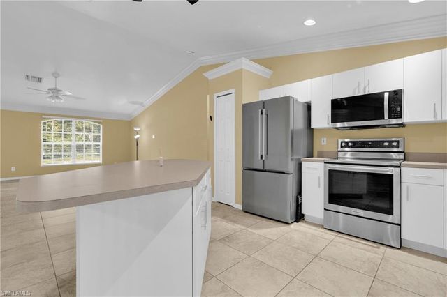 4621 30th ST SW, Lehigh Acres, FL 33973