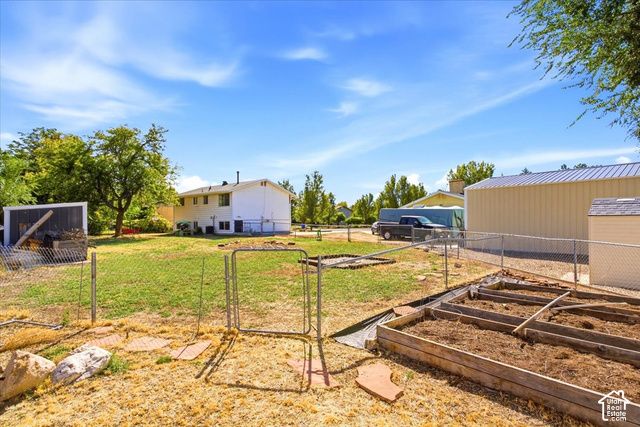 2816 W 1750 N, Clinton, UT 84015
