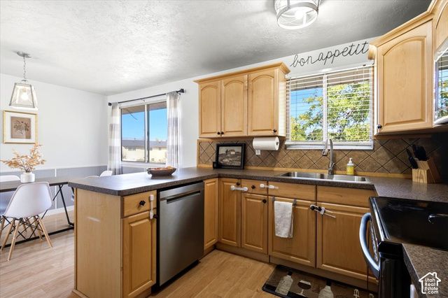 2816 W 1750 N, Clinton, UT 84015