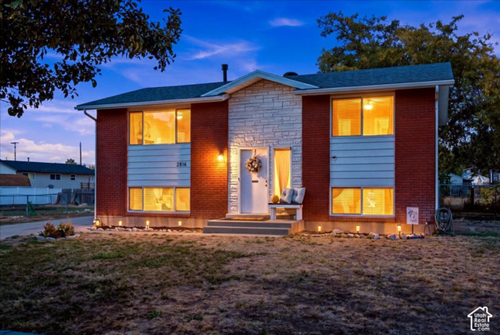 2816 W 1750 N, Clinton, UT 84015