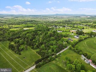 JACOBS RD, Martinsburg, WV 25404