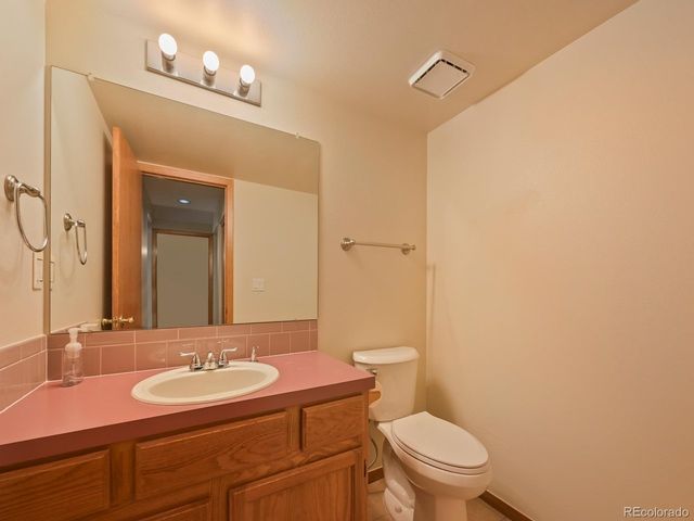 398 Pin Oak Dr, Loveland, CO 80538