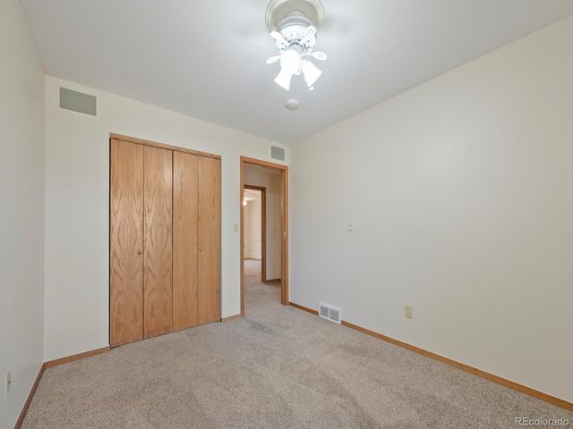 398 Pin Oak Dr, Loveland, CO 80538