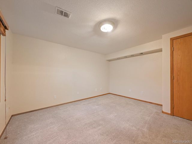 398 Pin Oak Dr, Loveland, CO 80538