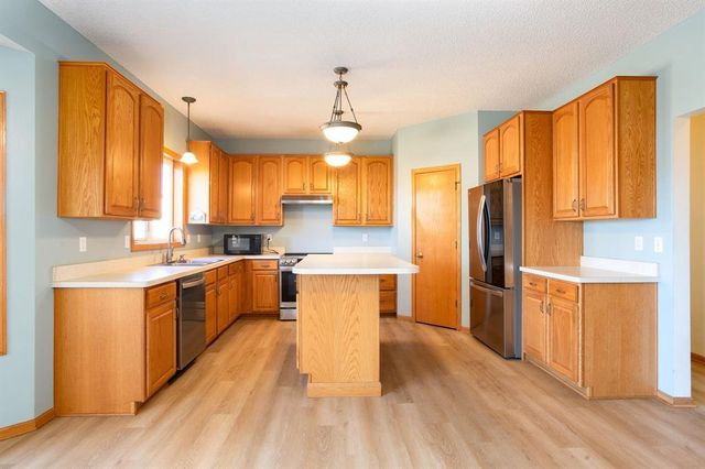 1612 County Road J, Hammond, WI 54015