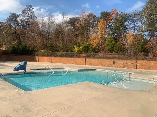 1556 Oakbluffs Drive, Colfax, NC 27235