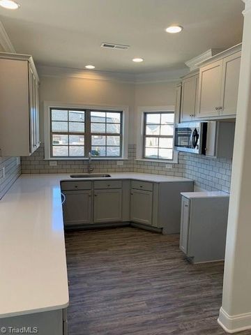 1556 Oakbluffs Drive, Colfax, NC 27235